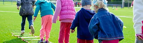 Así puedes luchar contra el sedentarismo de tus hijos